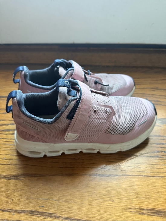 On Running Other - On Running Kids Pink Blush and Navy Lightweight Sneakers Size 2 Girls